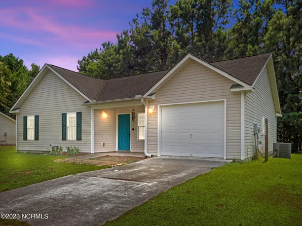 115 Tealbriar Street, Burgaw, NC 28425
