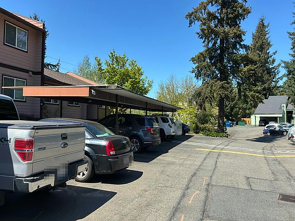 5th image of 17430 Ambaum Blvd S APT 44