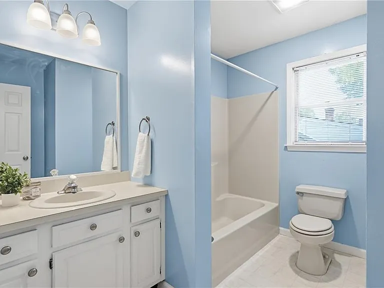 2 Lafayette Dr — Photo 26