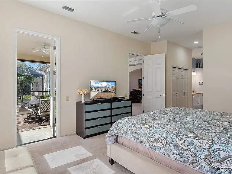 40 Deerwood Dr — Photo 18