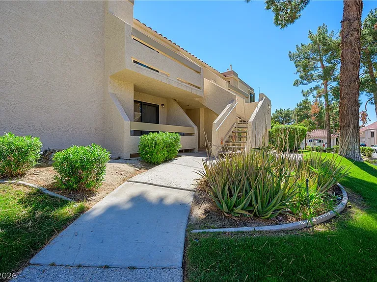 3770 Desert Marina Dr #52 — Photo 9