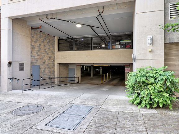 3rd image of 15100 6th Ave SW Unit 622