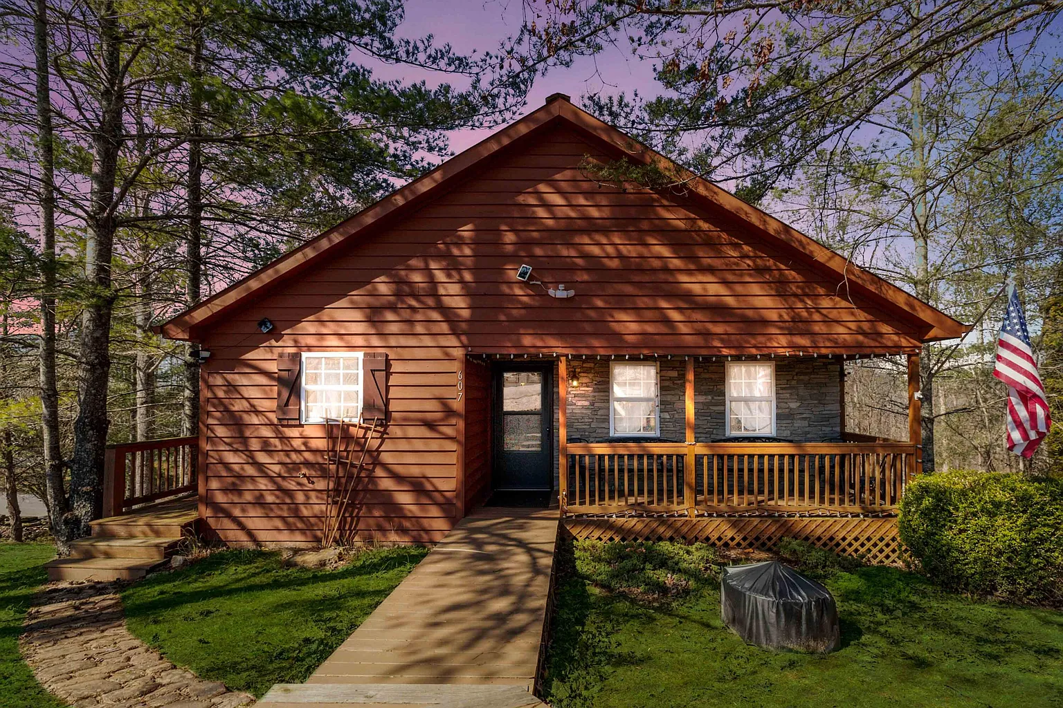 607 Enchanted Forest Way photo 1