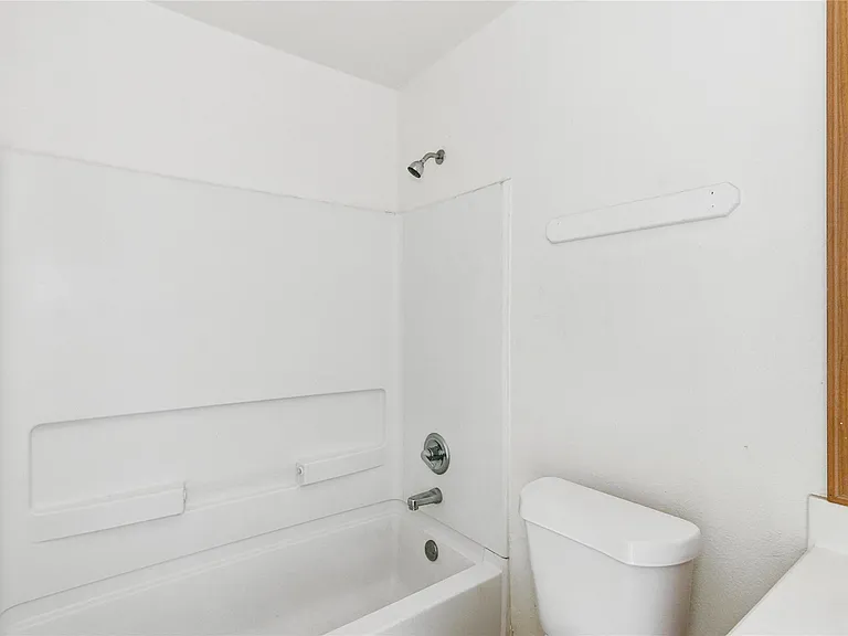 7938 Chatham Springs Ln — Photo 15