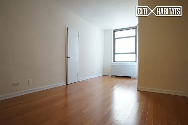 Rented by Citi Habitats | media 10