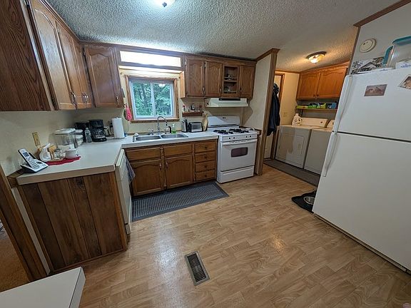3rd image of 60 Ohoro Rd