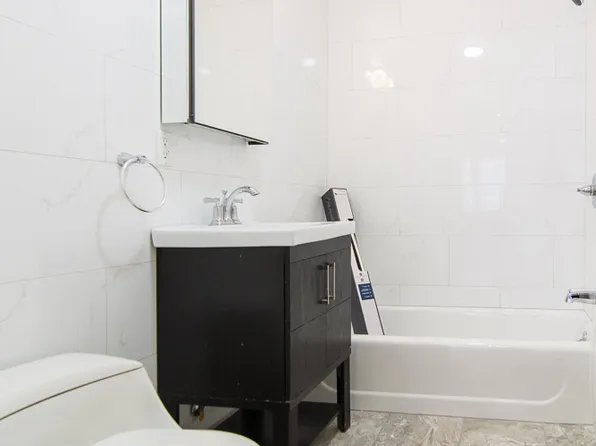 689 Leonard Street image 4 of 24