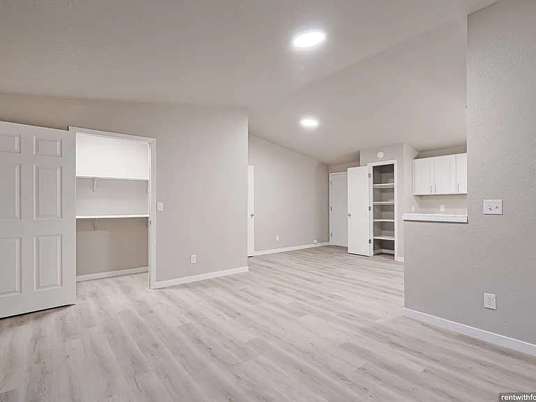 3809 E. River Dr. — Photo 4
