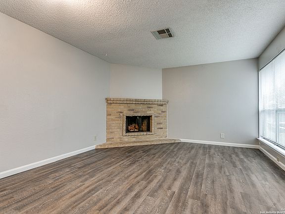 3rd image of 8431 Cranberry Hill