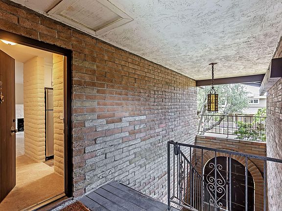 Landing outside front door