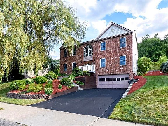 4th image of 103 Woodbine Dr