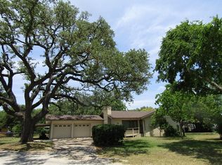 902 8th St, Blanco, TX 78606