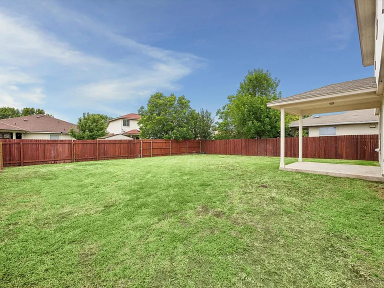 13504 Richard Nixon St — Photo 26