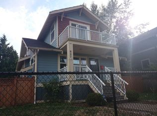 627 N 64th St, Seattle, WA 98103