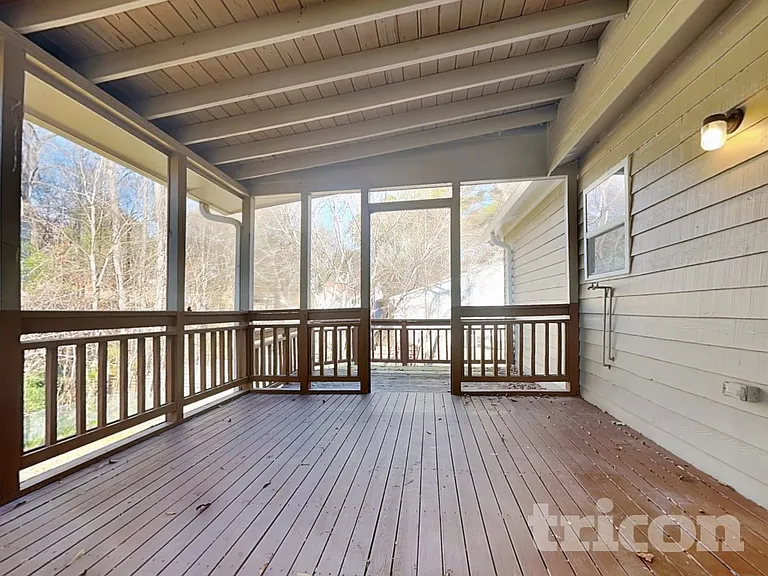 3395 Sheree Trl — Photo 17
