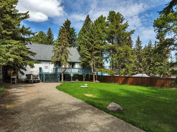 305 3rd St E, Wetaskiwin County No. 10, AB T0C 2X0