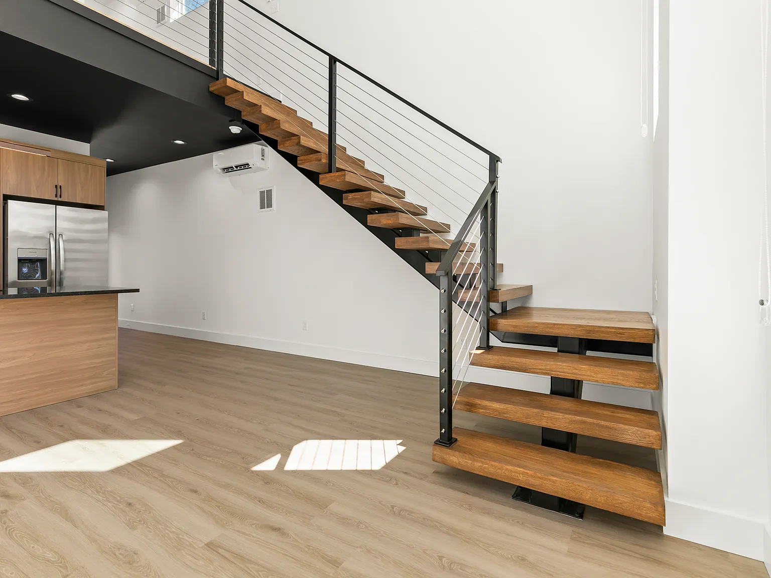 1 bed, 1.5 bath, 800 sqft, $1,400 — Photo 4