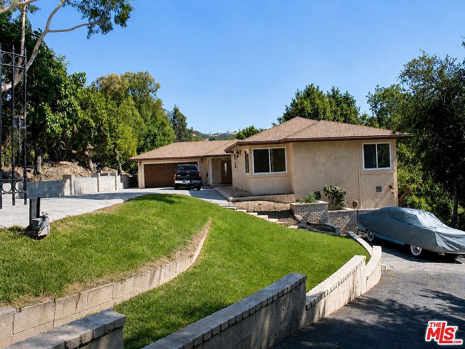 1st image of 2631 S Buenos Aires Dr