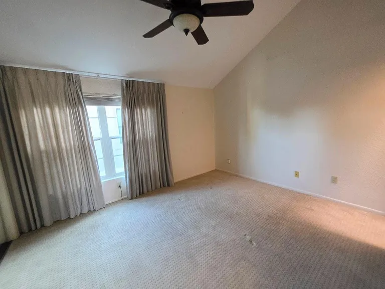 10015 E Mountain View Rd #1002 — Photo 23