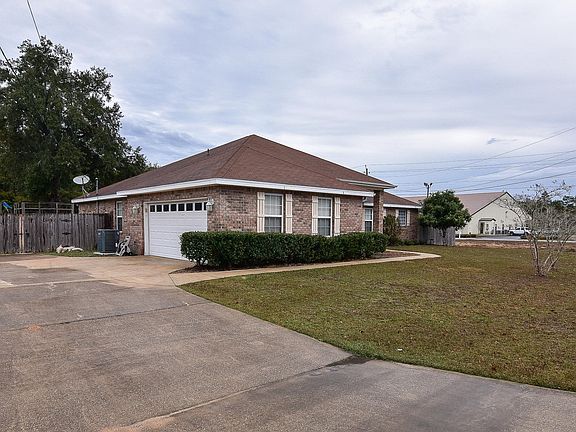 3rd image of 1681 Lady Ln