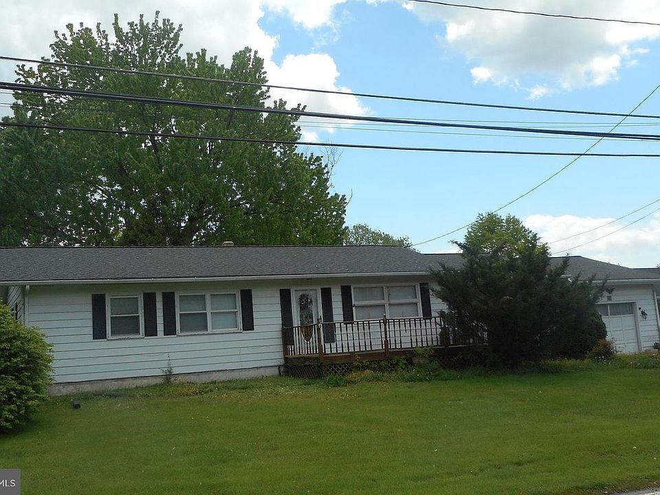 1st image of 614 Bladen St