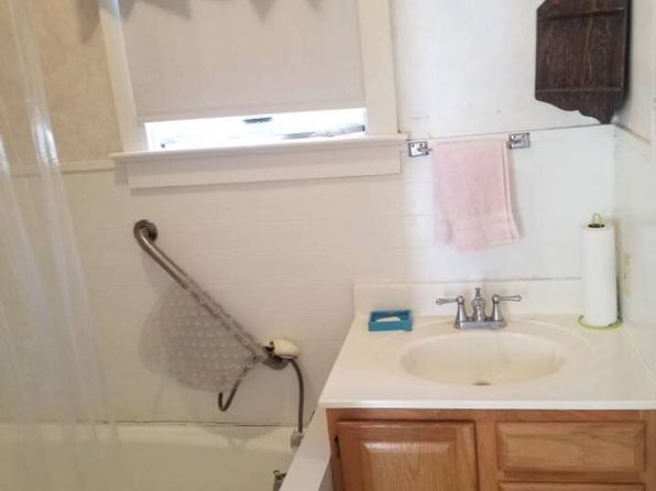 809 Lincoln St, Beatrice, NE 68310