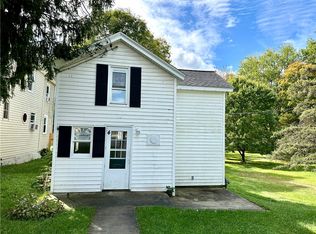4 Cross St, Naples, NY 14512