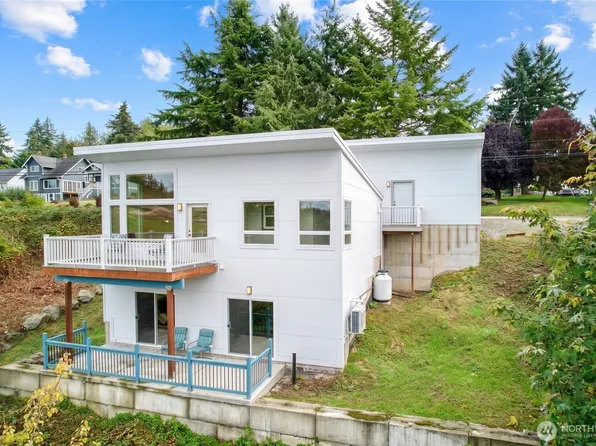 27414 Pioneer Hwy, Stanwood, WA 98292