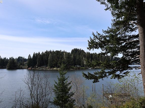 2nd image of 71350 Sunny Cove Rd