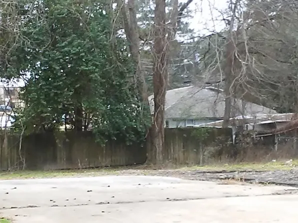 33 Valley St, Pineville, LA 71360