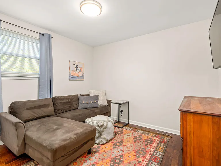 633 Debbie Dr — Photo 15