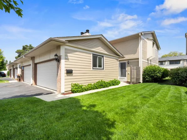 748 Grouse Ct, Deerfield, IL 60015