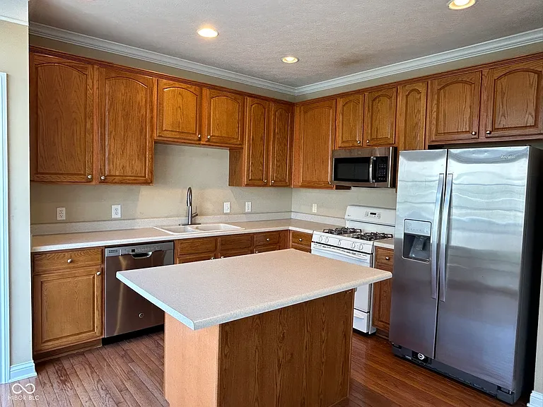 8645 Meridian Square Dr — Photo 14
