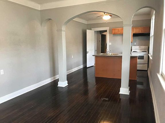 3rd image of 2487 Dreux Ave
