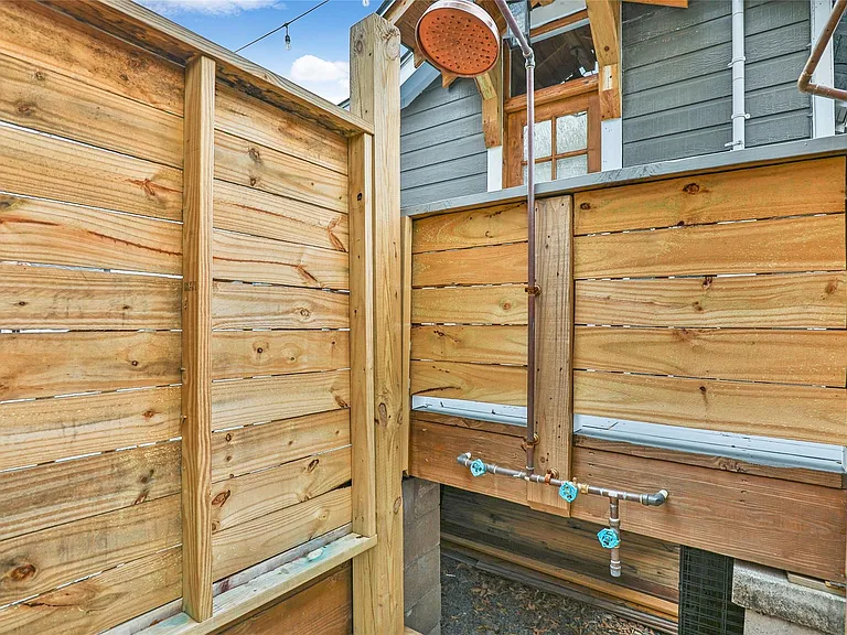 4731 Woodside St — Photo 12