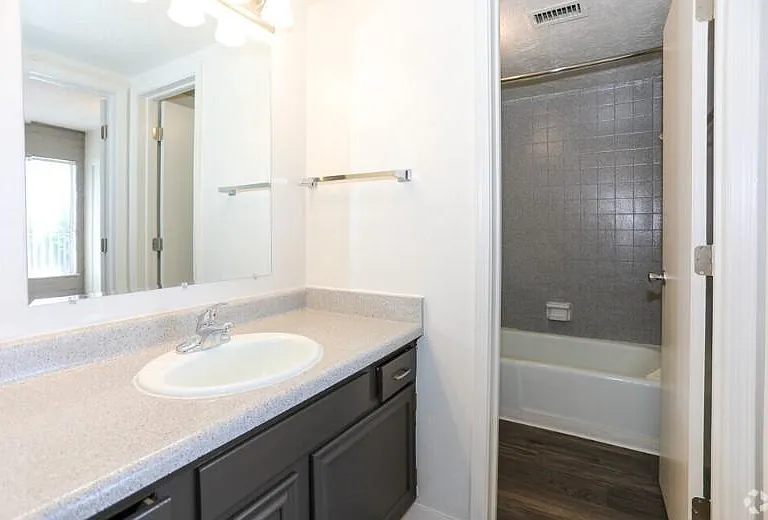 Woodberry Heights — Photo 24