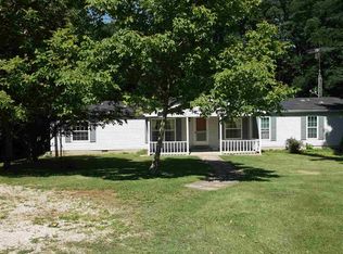 1039 N Blue Barn Rd, Bloomfield, IN 47424