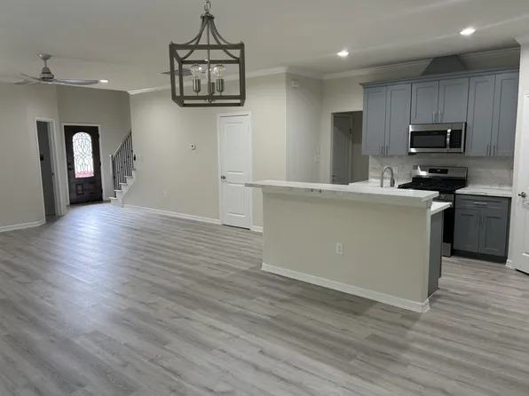 9650 Champion Heavens Dr, Spring, TX 77379