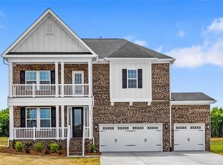 8601 Lemur Ln, Summerfield, NC 27358