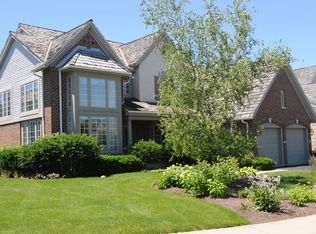 1927 Westleigh Dr, Glenview, IL 60025