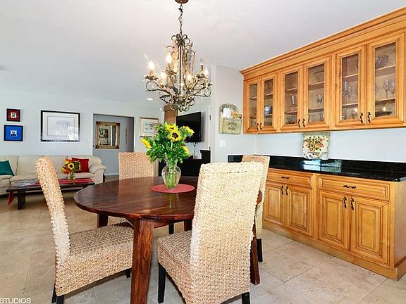 4th image of 8439 Flagstone Dr
