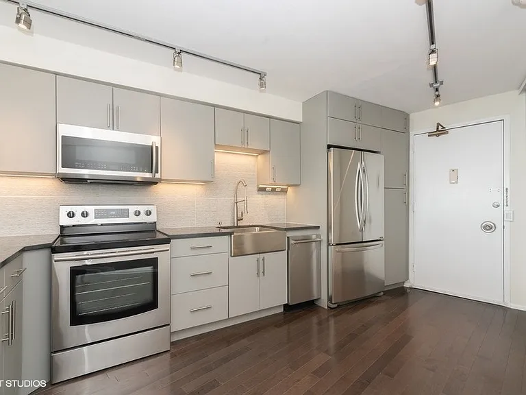 300 N State St #5517 — Photo 5