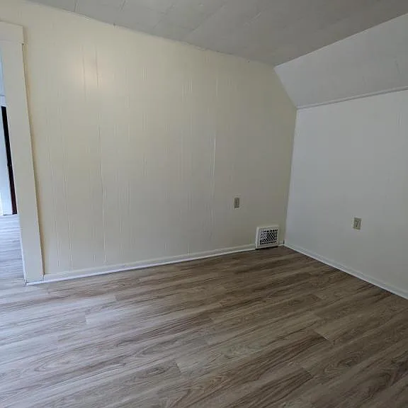 705 W Monroe St — Photo 12