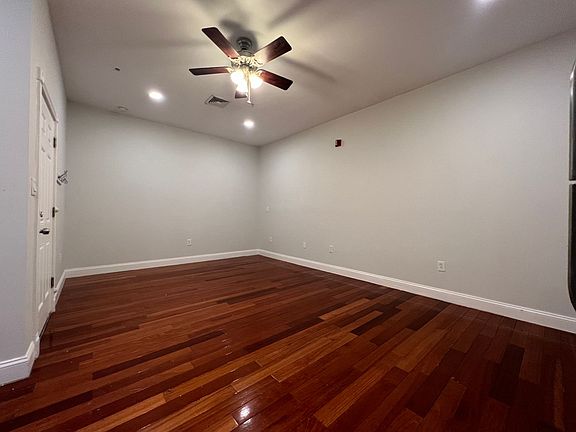 5th image of 1027 Ridge Ave APT 205