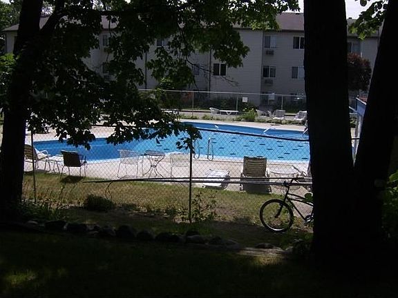 2nd image of 321 Park Lake Blvd Unit 6