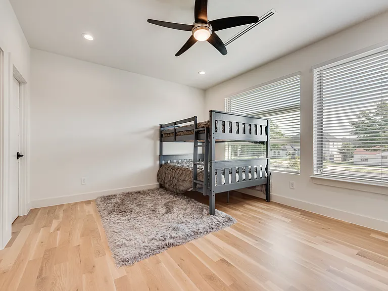 6411 Royal Ln — Photo 24