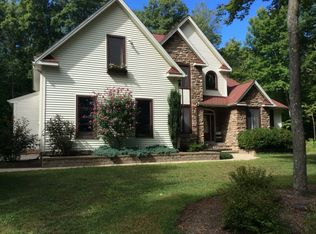 85 Marsh Hill Rd, Brimfield, MA 01010