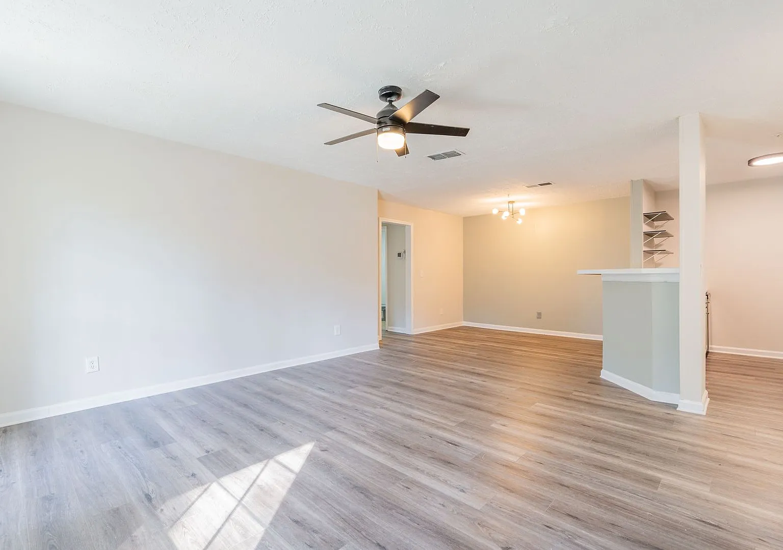Spacious 3 Bed, 2 Bath Condo in Decatur - Easy I-20 Access! Available October 10th! — Photo 4