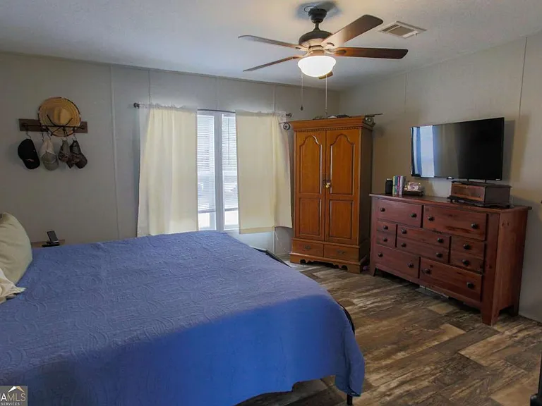 4985 State Highway 169 — Photo 14