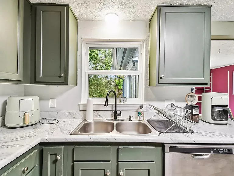 8657 Moss Haven Rd — Photo 5